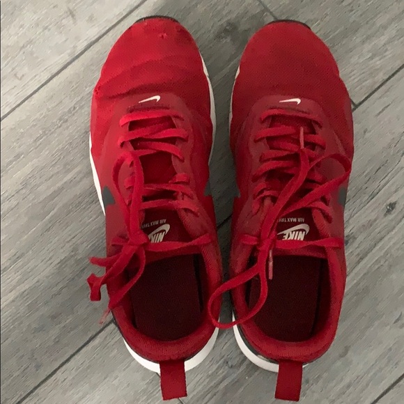 Red nike air’s size 6Y - Picture 1 of 5